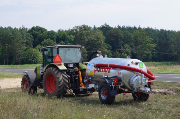 Wóz asenizacyjny T 507/2 – 2500 litrów POMOT - obrazek 3